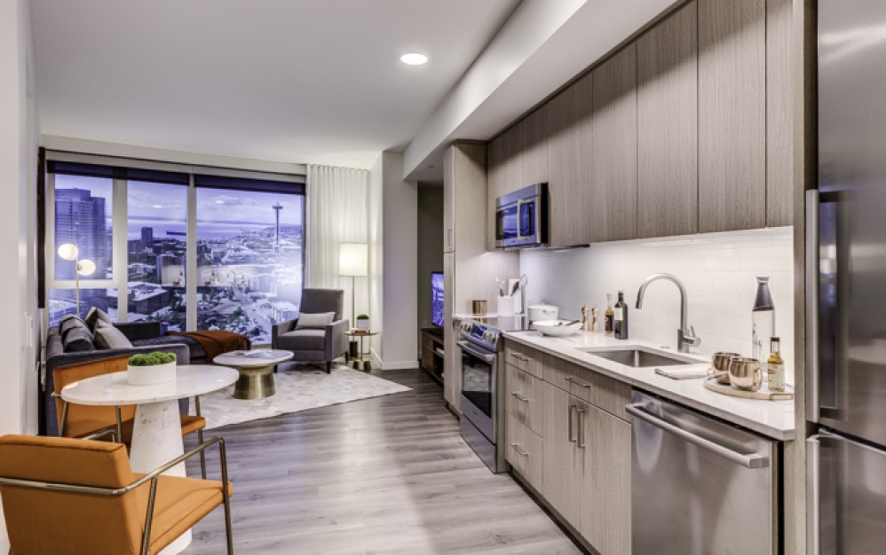B | Floors 6-15 - 1 bedroom floorplan layout with 1 bathroom and 615 square feet (Floor 7, 3D)