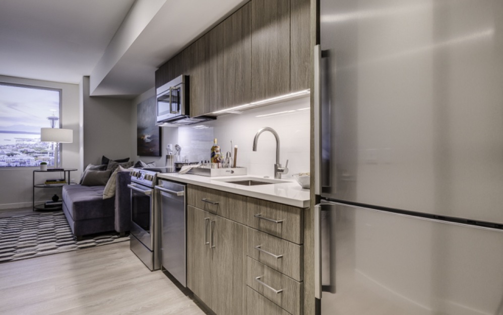 J | Floors 2-6  - Studio floorplan layout with 1 bathroom and 420 square feet (Floor 2, 3D)