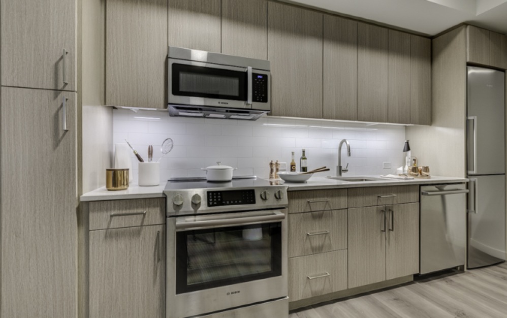 B | Floors 6-15 - 1 bedroom floorplan layout with 1 bathroom and 615 square feet (Floor 6, 3D)